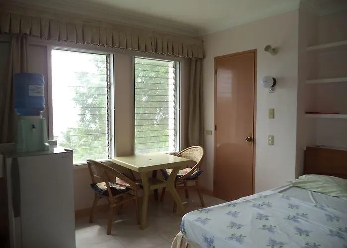High Steps Apartment *