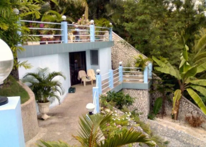 High Steps Apartment *
