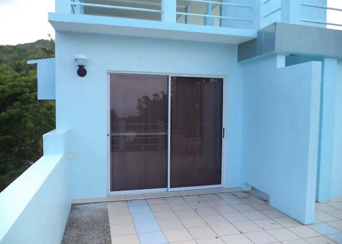 Apartment High Steps